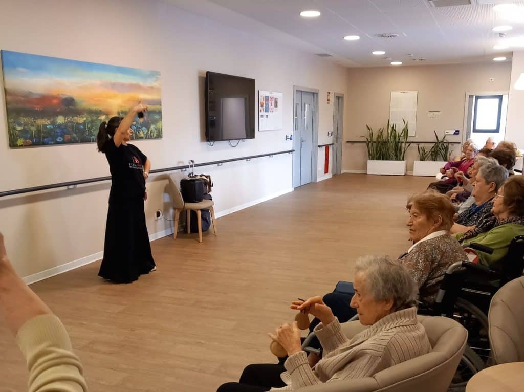 TALLER DE CASTAÑUELAS Y BAILE